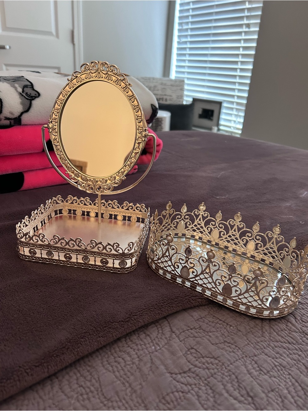 Bath & Body Works gold & crystal mirrored vanity trays